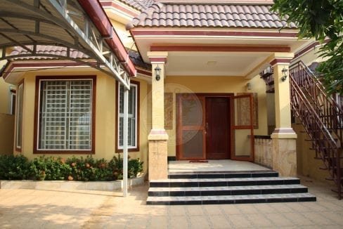 Bright and Spacious Villa. Sihanoukville Real Estate